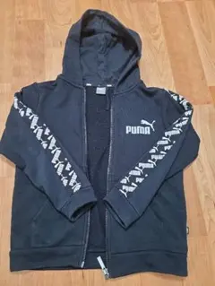 PUMAプーマ　パーカー　黒　140㎝
