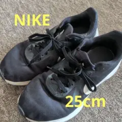 NIKE　スニーカー　25cmのサムネイル