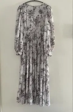 SNIDEL 花柄プリーツロングワンピース　FREEサイズ