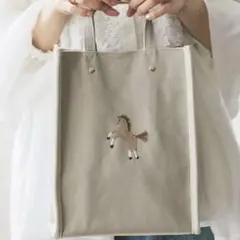 新品未使用 セブンテン トートバッグ グレージュ 小 SEVENTEN お馬さん