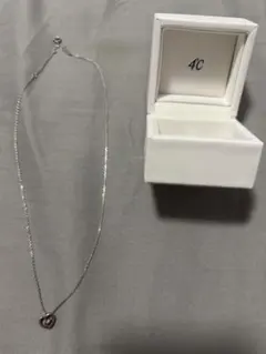 4C ハート型ペンダント ネックレス