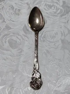 バラのレリーフ 装飾スプーン オランダ製