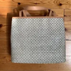 編み込み素材トートバッグ　T-ｏｗｎ（ティーオウン）　高島屋ブランド　箱付きのサムネイル