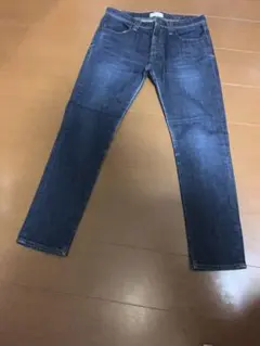 Yanuk ダークブルー スリムフィットデニム