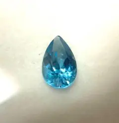 ブルートパーズ　ペアシェイプ　5×3mm