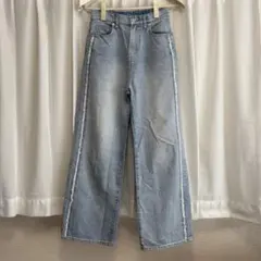 ライトブルー デニムパンツ Sサイズのサムネイル