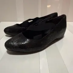 新品未使用✴︎ROCKPORTレディース パンプス パイソン柄 ウェッジソールのサムネイル
