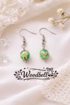 ハンドメイド 和モダングリーンビーズピアス 8mm 春彩ゆらり 大人可愛い