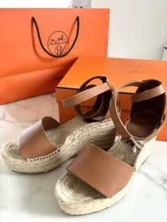 HERMES エルメス ケリー ティポリ ウェッジソール サンダルのサムネイル