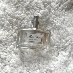 Miss Dior eau de parfum ミスディオールオードゥパルファン