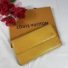 ルイヴィトン ポルトトレゾール インターナショナル三つ折り 長財布 エピ