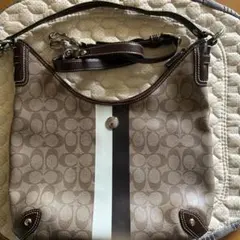 Coach モノグラムショルダーバッグ 中型