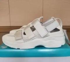 新品 パンジー 3173 ホワイト 24.5 サンダルとスニーカーの良いとこどりのサムネイル