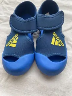 adidas キッズサンダル ネイビー/ブルー　18.5cm
