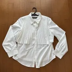 ホワイト プリーツ付き長袖シャツ