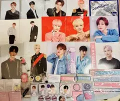 SEVENTEEN フォトカード＆グッズ