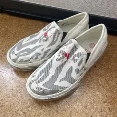 スリップオン スニーカー