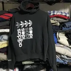 アメリカ古着トレフォイルロゴadidasアディダス ブラックフーディーパーカーM