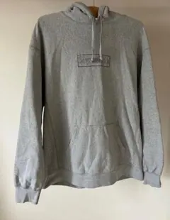 supreme×カウズ　コラボパーカー　シュプリームのサムネイル