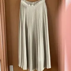 UNIQLO グリーン　プリーツスカート S