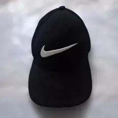 NIKE キャップ ブラック 刺繍ロゴのサムネイル