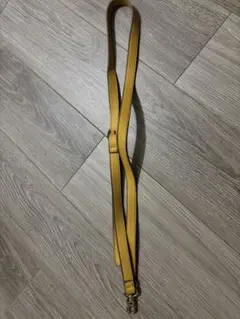 イエロー レザー ショルダーストラップ