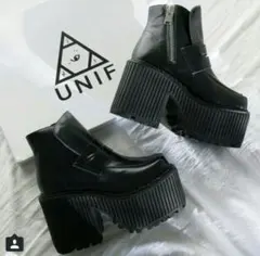 Item thumbnail for item 85537c4f-4c70-4a88-91a8-9e0f40a8425f