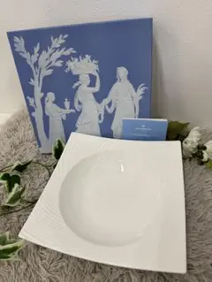 ウェッジウッド　スクエア皿　WEDGWOODのサムネイル