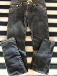 ダークブルー ストレートレッグ デニムパンツ