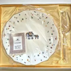 NARUMI　Bone China 　 サーバー付ケーキ皿 象デザイン