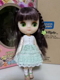 短期出品】ミディブライス「 ネコグツずきん」 - メルカリ
