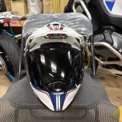 SHOEI フルフェイスヘルメットのサムネイル