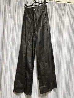 フェイクレザー ワイドパンツ ブラック レザー風 黒 ハイウエスト SHEIN