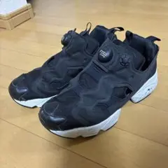 Reebok Instapump Fury ブラックスニーカー