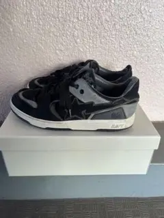 BAPEスニーカーのサムネイル