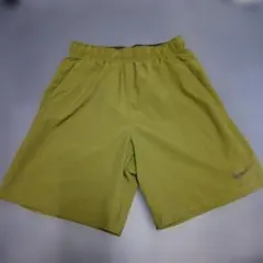 NIKE　ナイキ　ストレッチハーフパンツ　Sサイズのサムネイル