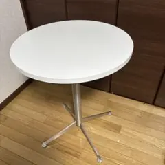 カフェテーブル