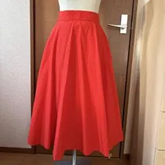 美品ユニクロ赤フレアロングスカート