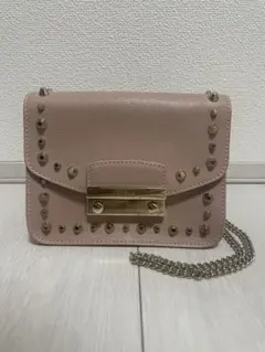 フルラ メトロポリス スタッズ ピンク チェーンショルダー バッグ