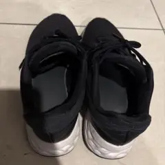 レディース　ブラック スニーカー NIKE 使い古し