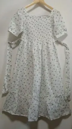 ☀️エブリン ロングワンピース F 小花柄 ウエストリボン 半袖 シャーリング