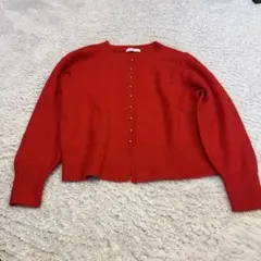 赤　ニットカーディガン　秋冬春　可愛いレッド今期もの　フリーサイズ