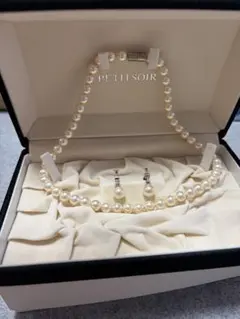PETITSOIRパール 3点セットネックレスイヤリングケース付SILVER刻印 
