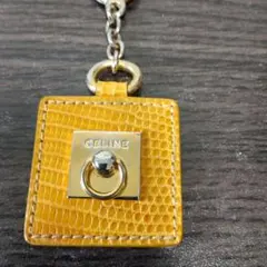 CELINE イエローレザーキーホルダーのサムネイル
