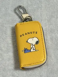 新品未使用 PEANUTS スヌーピー キーケース