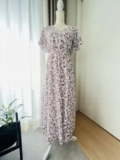 再値下げ　美品　fifth 花柄ワンピースのサムネイル