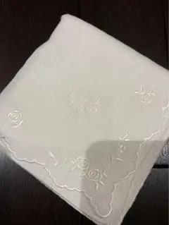 新品★上品Aイニシャル刺繍入りガーゼハンカチ★水色ブルー白ホワイトミニタオル