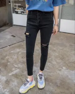 ブラック スキニーデニム ダメージ加工