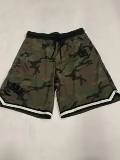 H&M カモフラージュ柄 ショートパンツのサムネイル