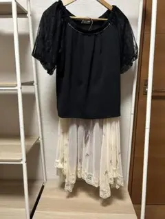 axes femme ブラックトップスと花柄スカートのセットMサイズ